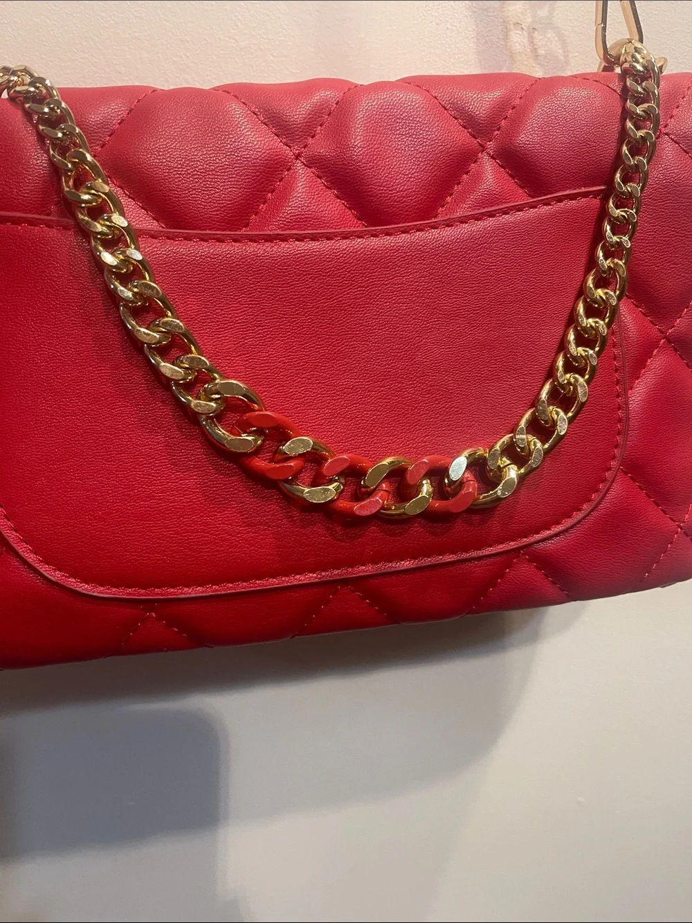 Badgley Mischka NWT Red Quilted Chain Shoulder Bag or hand purse with gold & red
